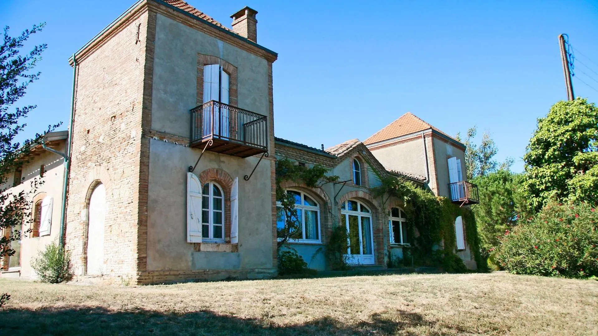 Chambres D'Hotes Le Loubet L'Isle-Jourdain  L'Isle-Jourdain (Gers)